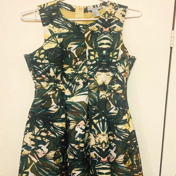 H&M Cocktail Sleeveless Dress with Green Leaf design, Size 10 - Picture 1 of 4